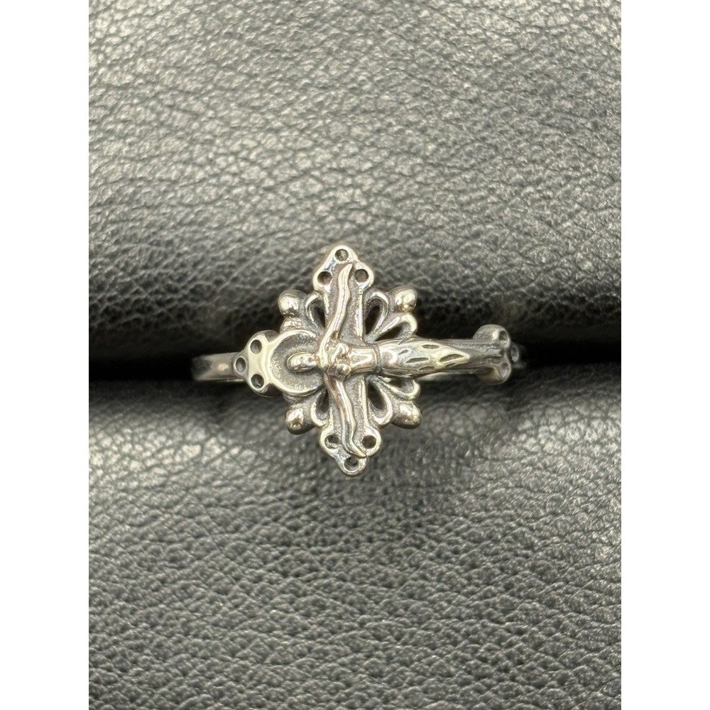 New Condition Sterling Silver Crucifix Ring Size 6.75 925 J11